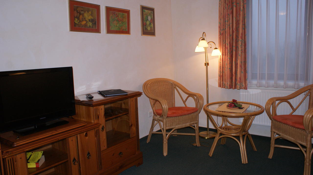 Landhotel Loenskrug Hellental Δωμάτιο φωτογραφία