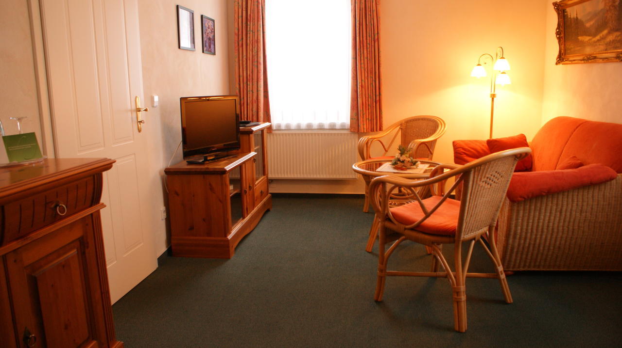 Landhotel Loenskrug Hellental Δωμάτιο φωτογραφία